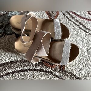 Platform sandals